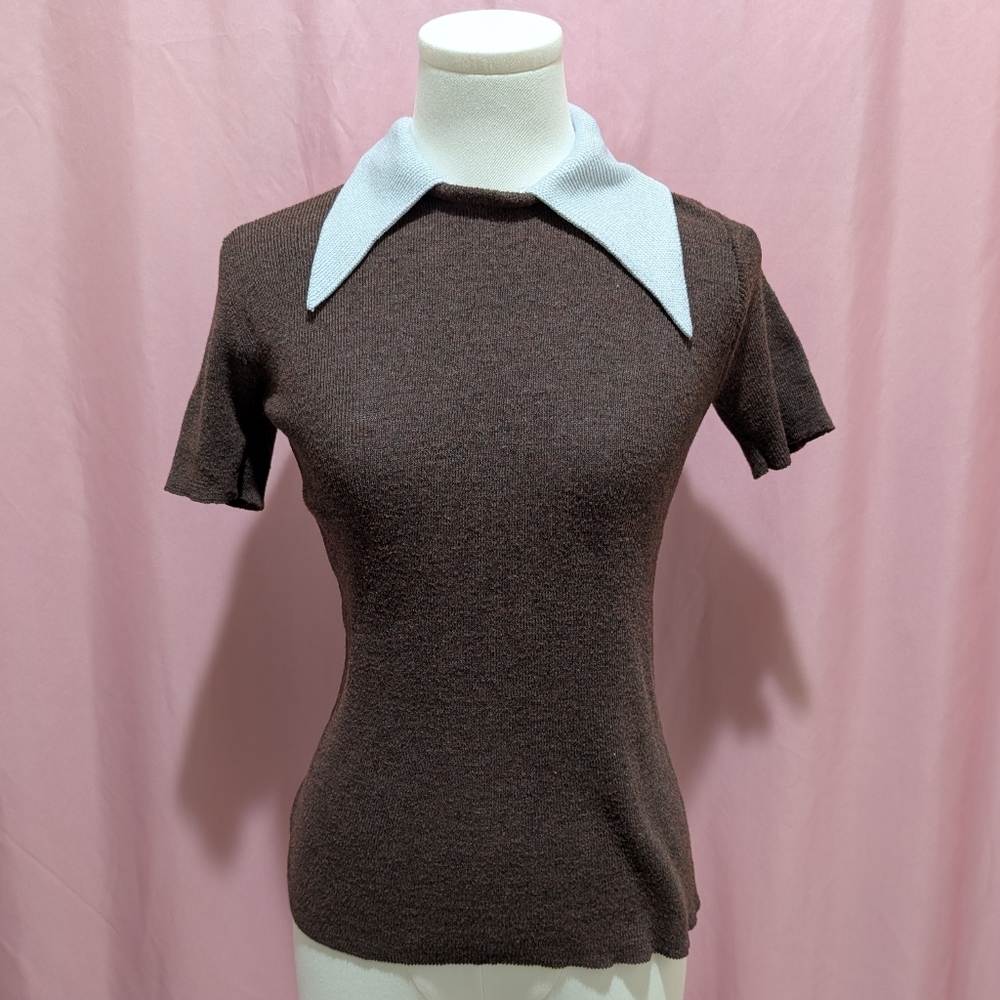 Brown Short Sleeve Top with White Collar (would best fit a XS/S)
